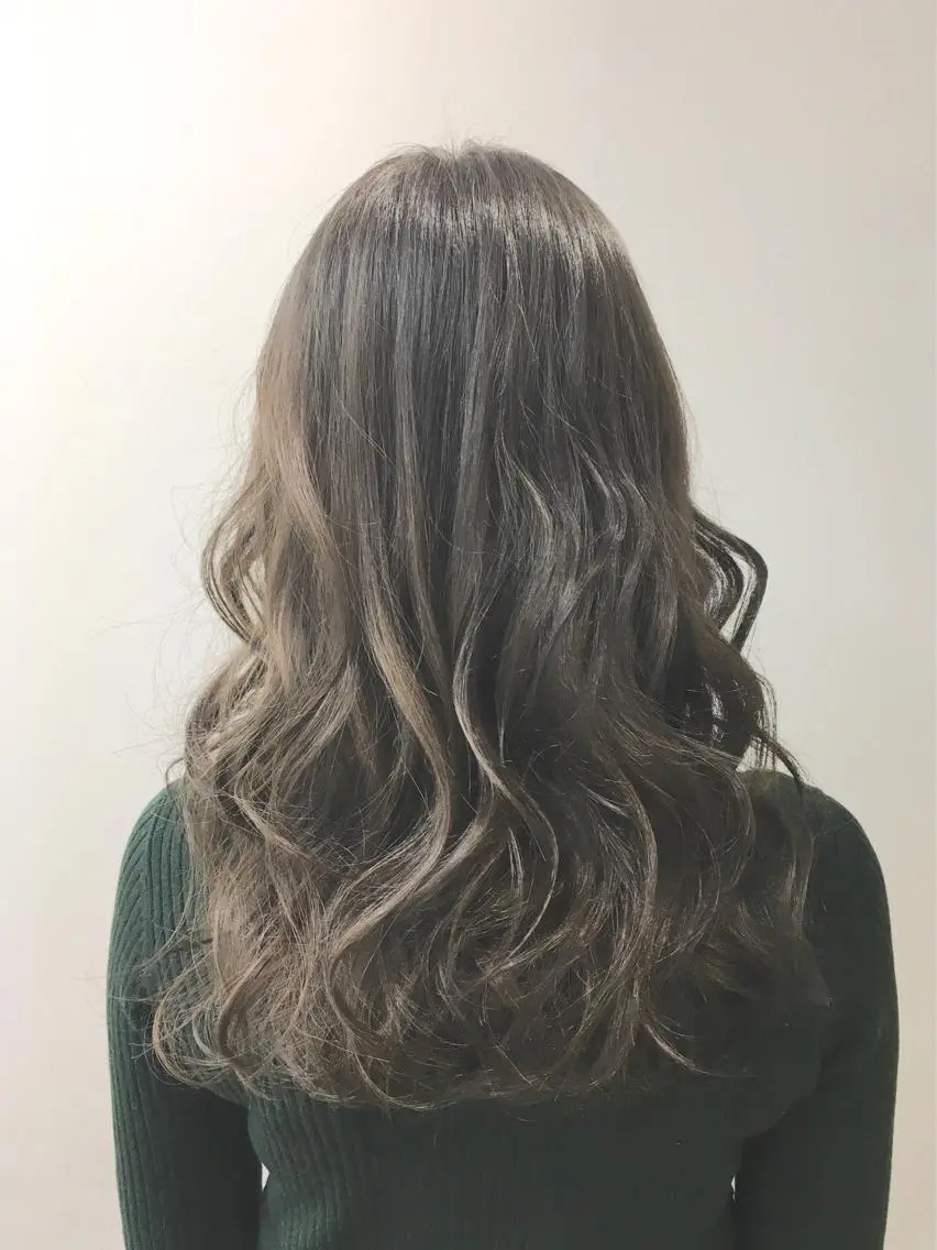 ロング カラー グレージュ ヘアカラー トリートメント ヘアセット yoshi ☆のヘアスタイル