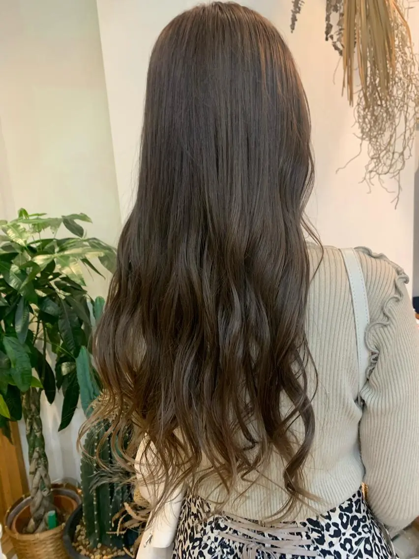 ロング カラー グレージュ ミルクティーグレージュ ヘアカラー 中目黒🌼 🌼ハナのヘアスタイル