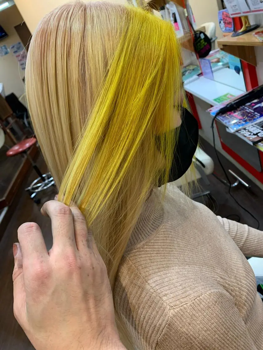 ロング カラー イエローカラー 今村公介 ブリーチ特化、派手髪のヘアスタイル