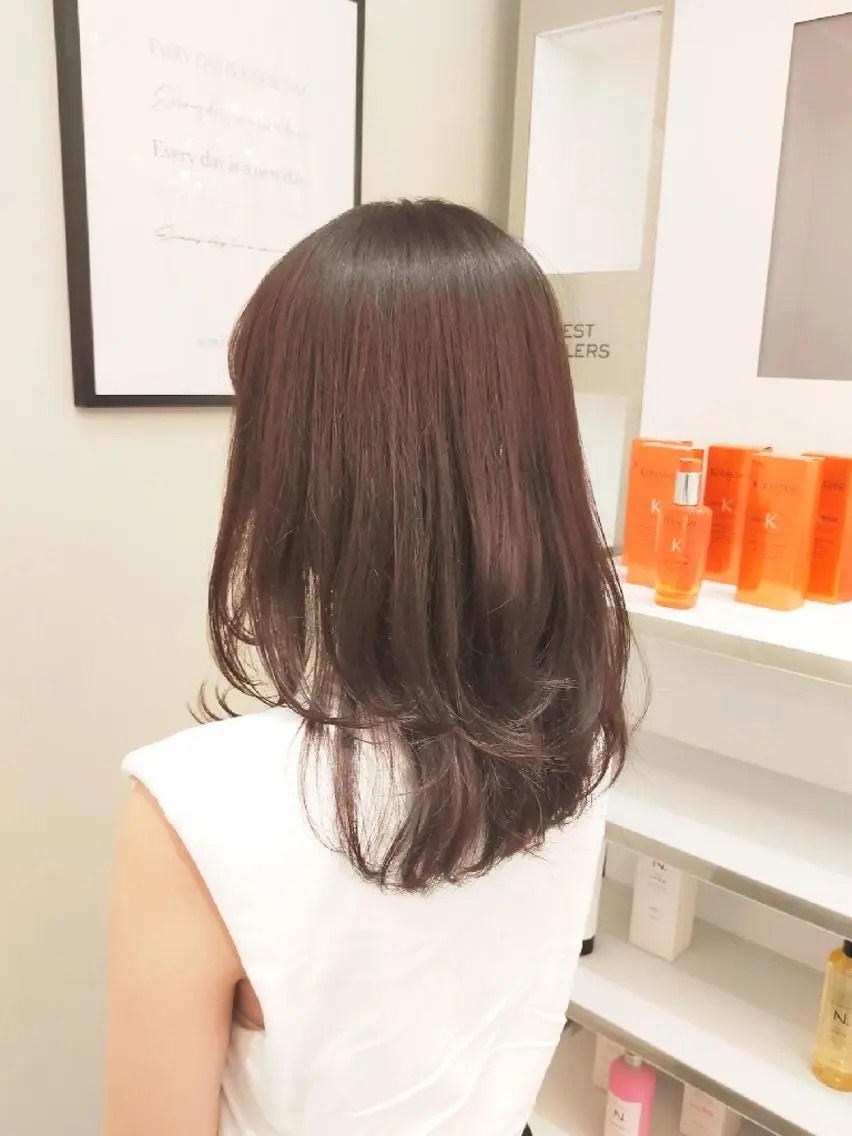 セミロング レイヤーカット 🌺夏の褒められヘア 🌺 NAO のヘアスタイル