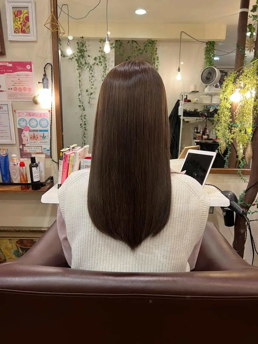 ロング 石野 しおりのヘアスタイル
