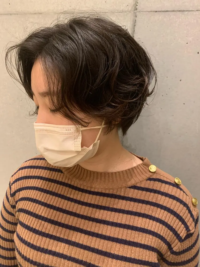 ショート カット パーマ ブリーチなしWカラー /地毛風/小林凪沙のヘアスタイル