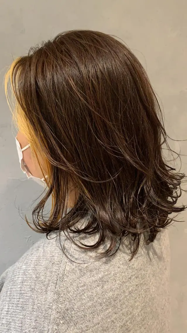 ミディアム 顔周りカット 美髪ストレート AOYAGIのヘアスタイル