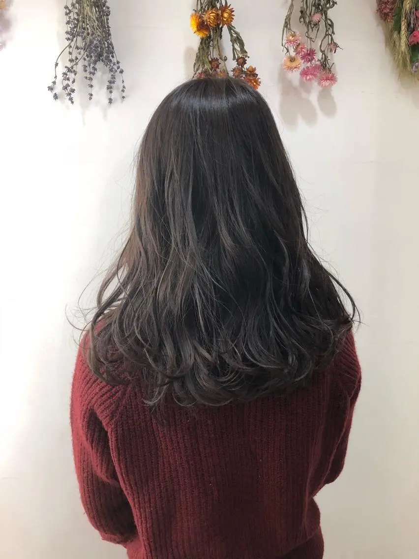 カラー ハイライトカラー イルミナカラー 東梅田エリアカラー ヘアセットNo. 1のヘアスタイル
