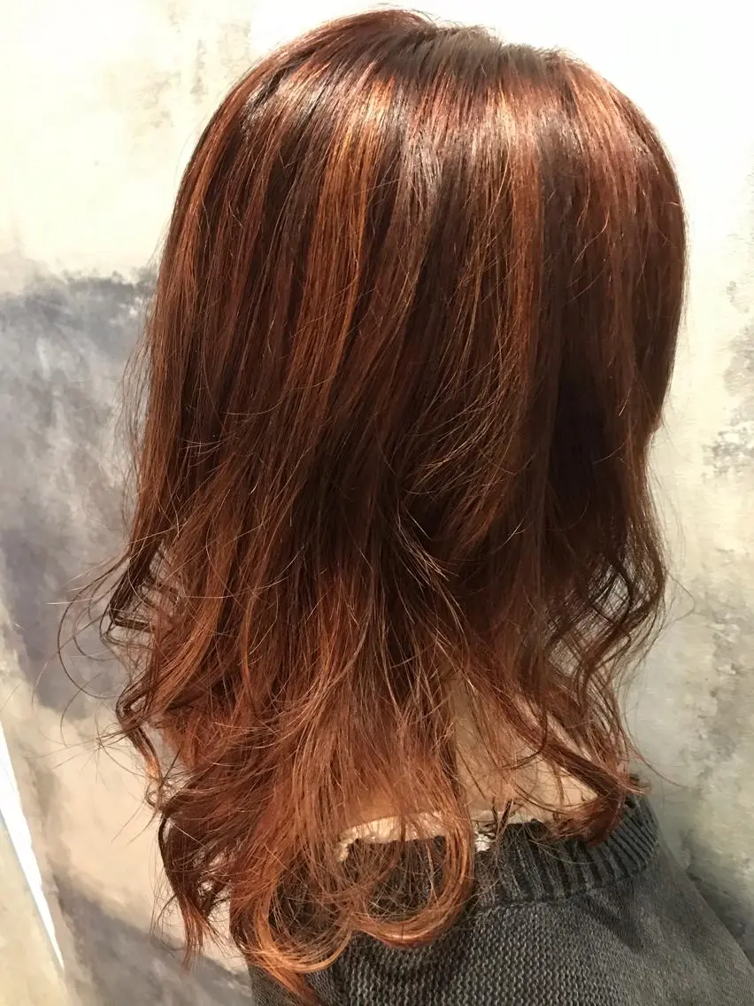 ミディアム カラー パーマ アッシュ ハイライトカラー ピンクカラー レッドカラー ハイライト カット ヘアカラー トリートメント LOARK🍒 ロアークヘアーのヘアスタイル