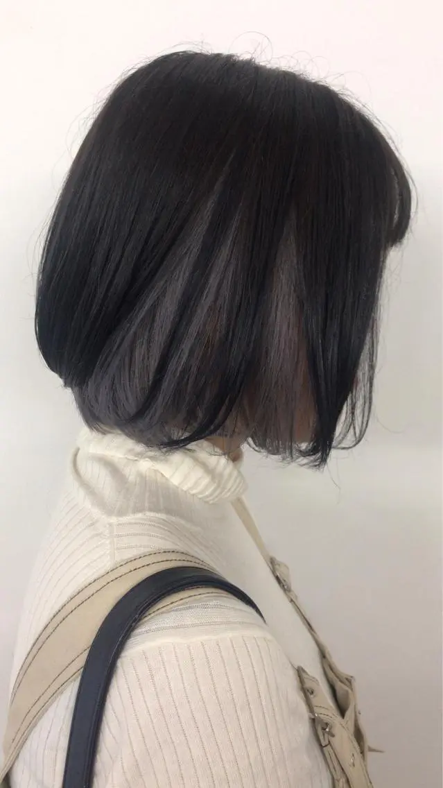 ショート カラー ヘアアレンジ デザインカラー ネイビーカラー カット ヘアカラー トリートメント 岡崎 浩大のヘアスタイル