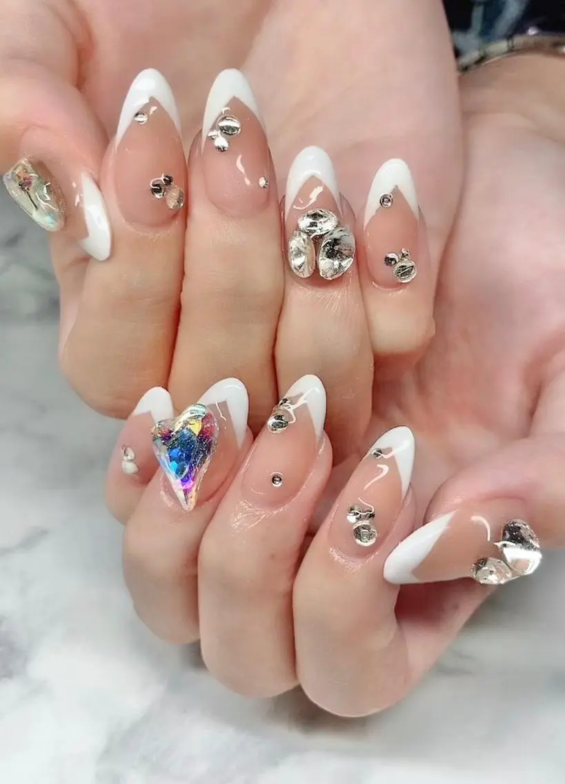 ネイル 長さ出し フレンチネイル ジェルネイル 韓国ネイル マグネットネイル ハンドネイル Nail&eye Belire 新宿のネイルデザイン