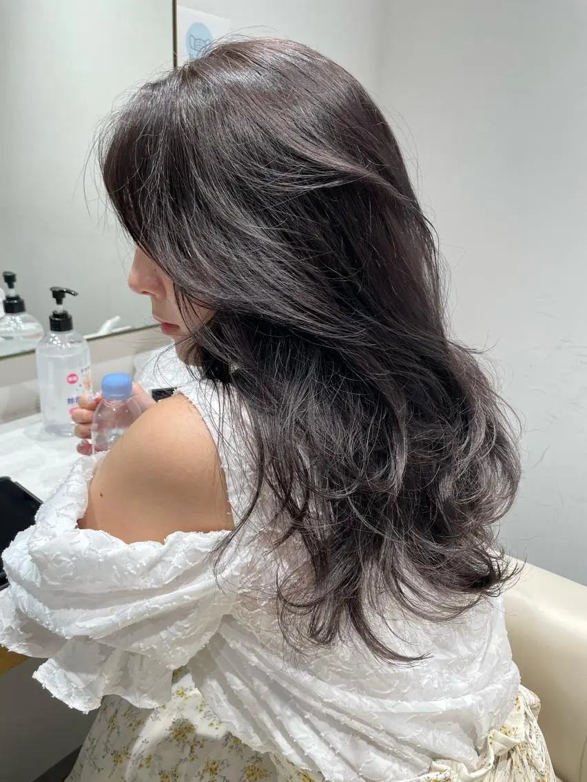 セミロング トリートメント レイヤーカット/透明 感カラー🐬永井瑠栞のヘアスタイル