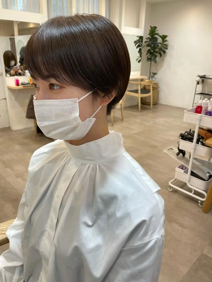 ショート カット ヘアカラー トリートメント 大迫 江梨のヘアスタイル