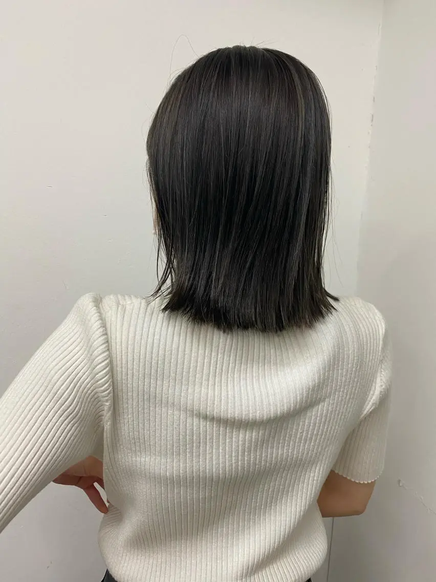 ミディアム カラー グレージュ ハイライトカラー ハイライト ニュアンスヘア🌔 nanakoのヘアスタイル