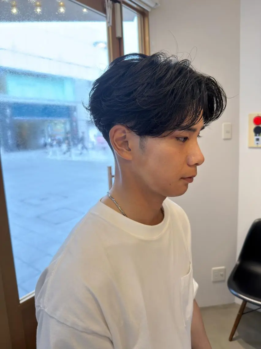 メンズ カット パーマ 荒木 千奈のヘアスタイル