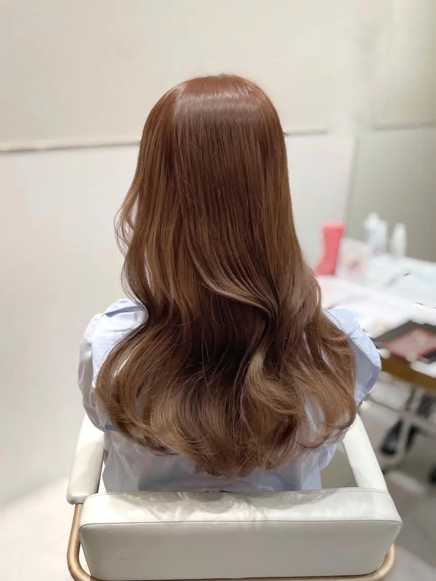 ロング カラー ヘアアレンジ 🤎小顔レイヤー /ベージュ🤎友香のヘアスタイル