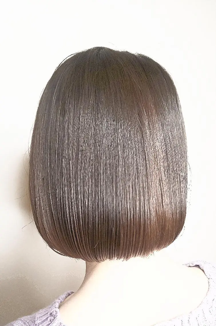 ショート カラー アディクシーカラー バレイヤージュ ベージュカラー ブリーチ ケアブリーチ ヘアカラー トリートメント TOCCA HARUKA のヘアスタイル