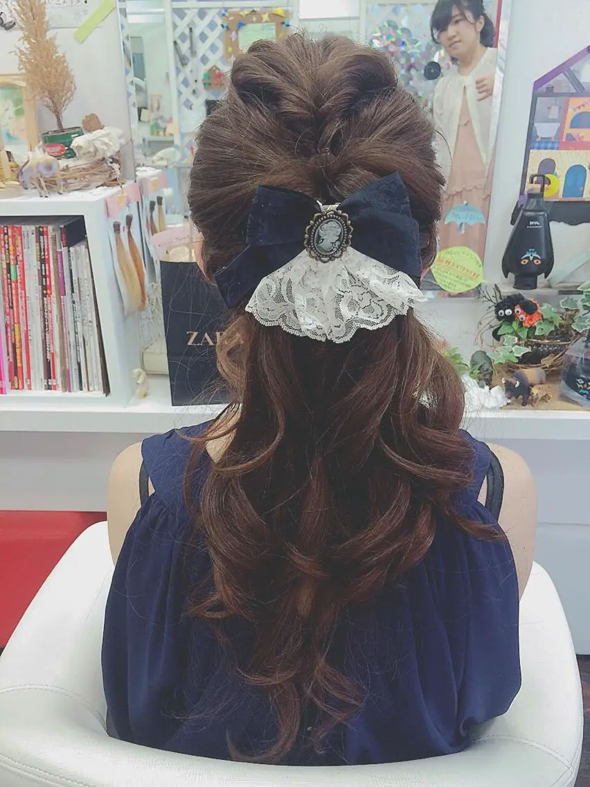 セミロング ロング ヘアアレンジ デート 岩谷/ブリーチ 🪽透明感カラーのヘアスタイル