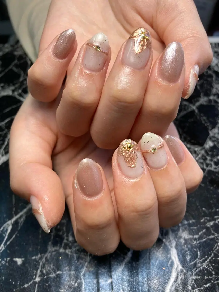 ショート ネイル ハンドネイル ✴︎ Delightのネイルデザイン