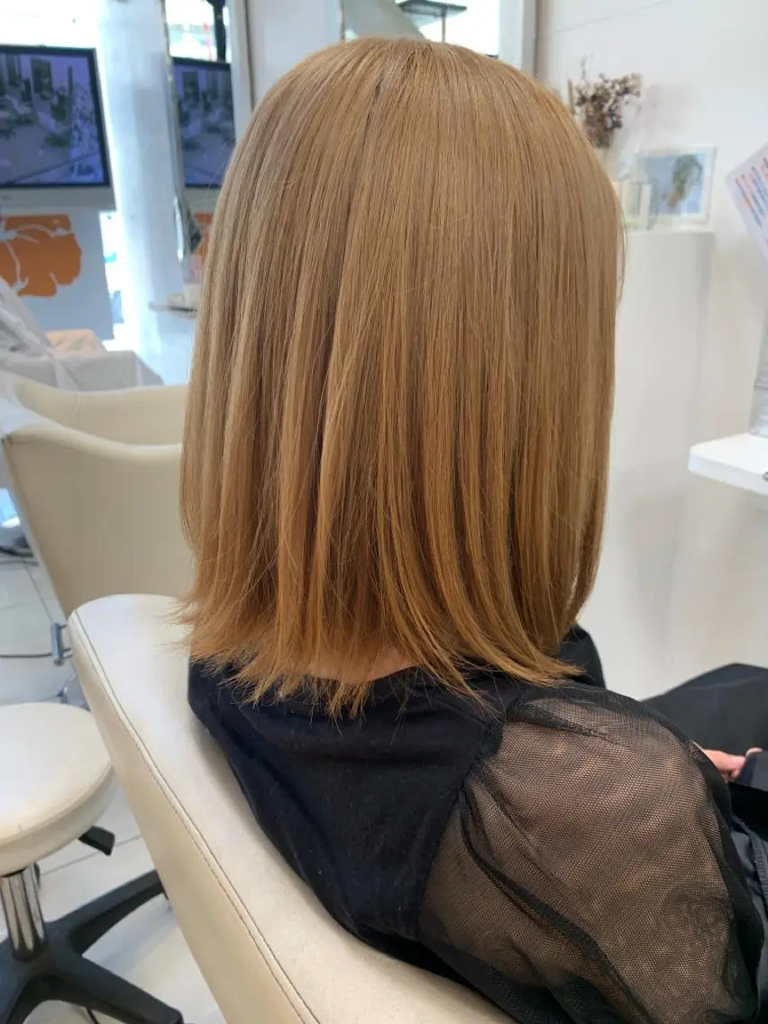ミディアム カラー ベージュカラー ハイトーンカラー ハイトーンベージュ 柳川 玲也のヘアスタイル