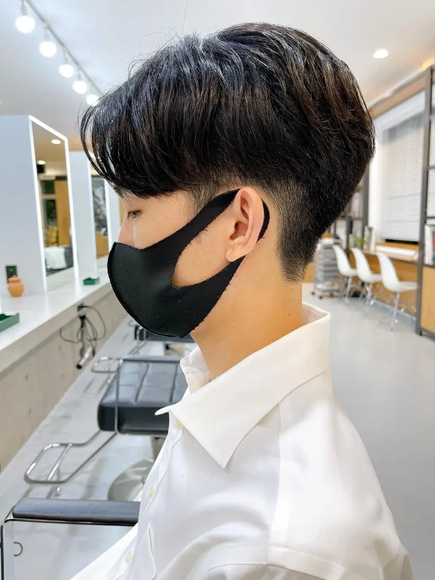 ショート パーマ メンズ センターパート カット パーマ メンズパーマ タカキリョウのヘアスタイル
