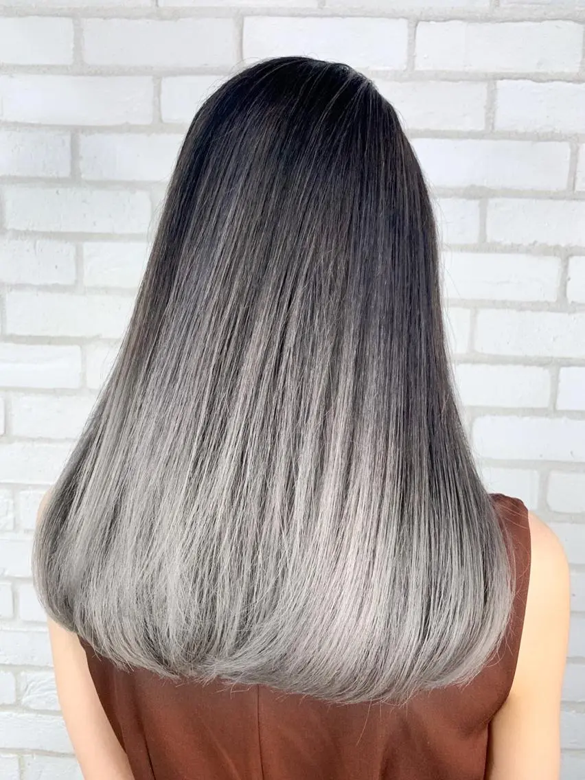 セミロング カラー VIM hairおもろまち店のヘアスタイル