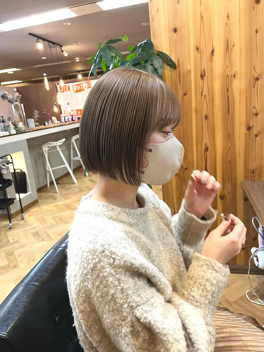 ショート カラー ベージュカラー ブリーチ ena/ブリーチなし 透明感・レイヤー🎀のヘアスタイル