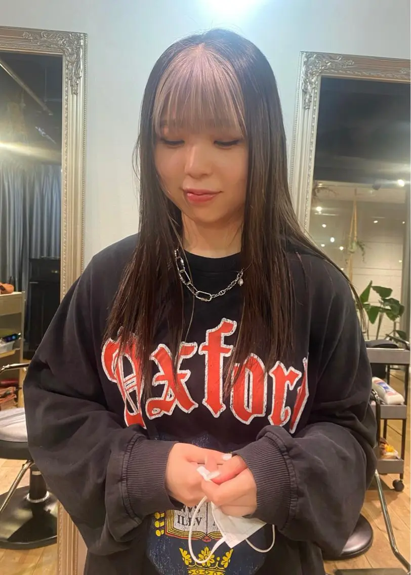 ミディアム カラー ヘアアレンジ シルバー ウルフカット モデル募集中！ミカのヘアスタイル