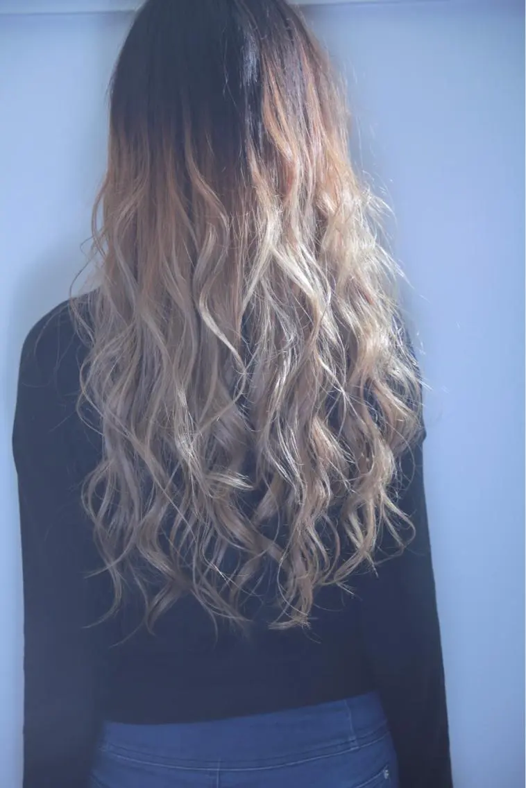ロング 伊藤 裕貴のヘアスタイル