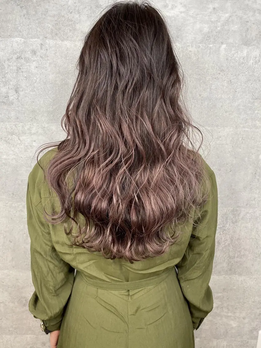 セミロング カラー _WHITE 天王寺のヘアスタイル