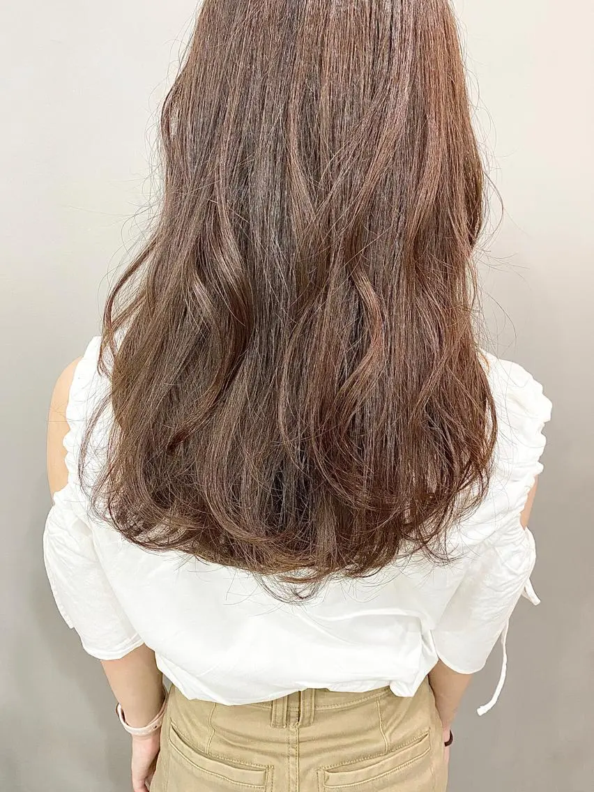 ロング カラー パーマ ヘアアレンジ メンズ キッズ ネイル マツエク・マツパ ベージュカラー 透明感カラー インナーカラー/ KANAのヘアスタイル