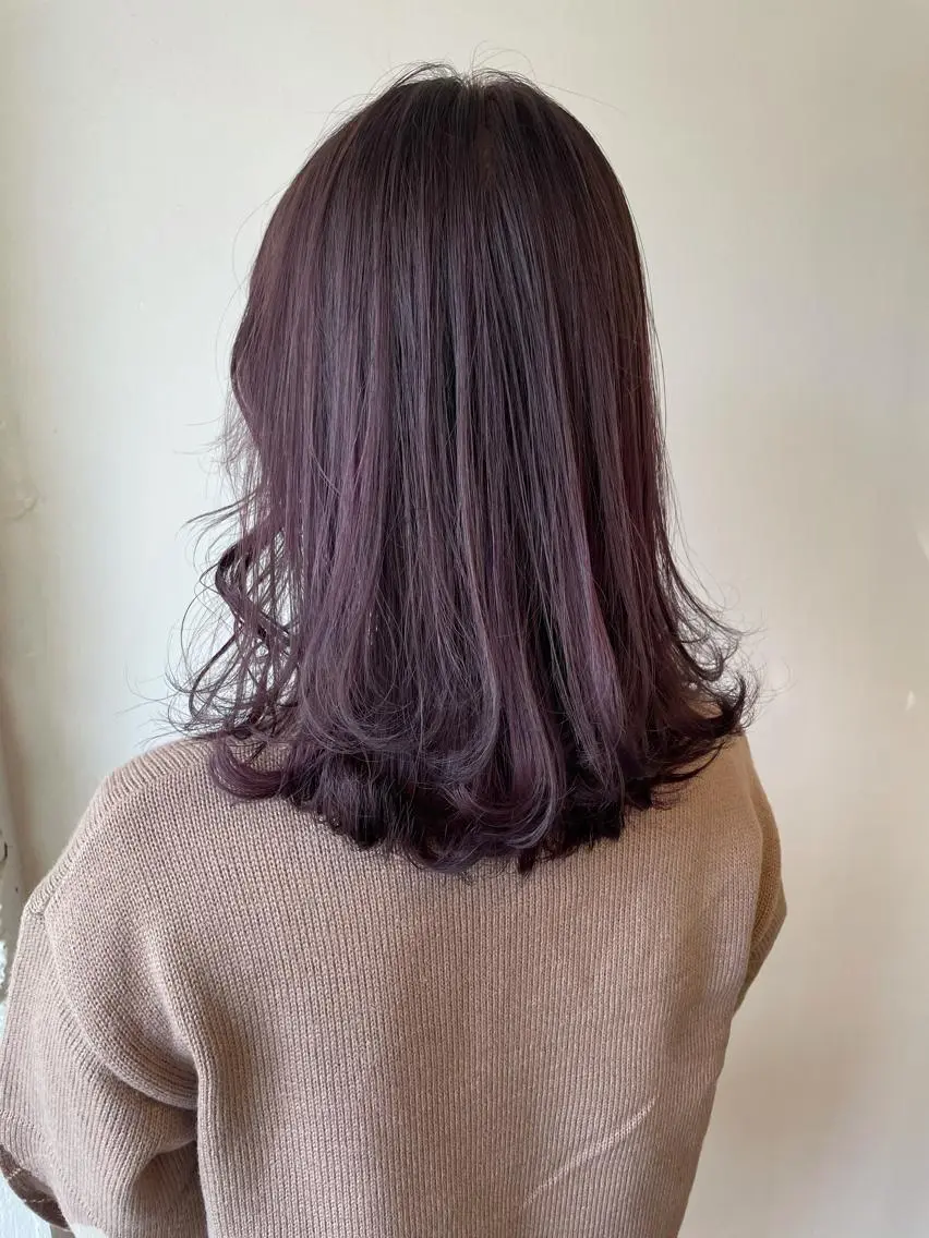ミディアム カラー 安藤 佑衣のヘアスタイル