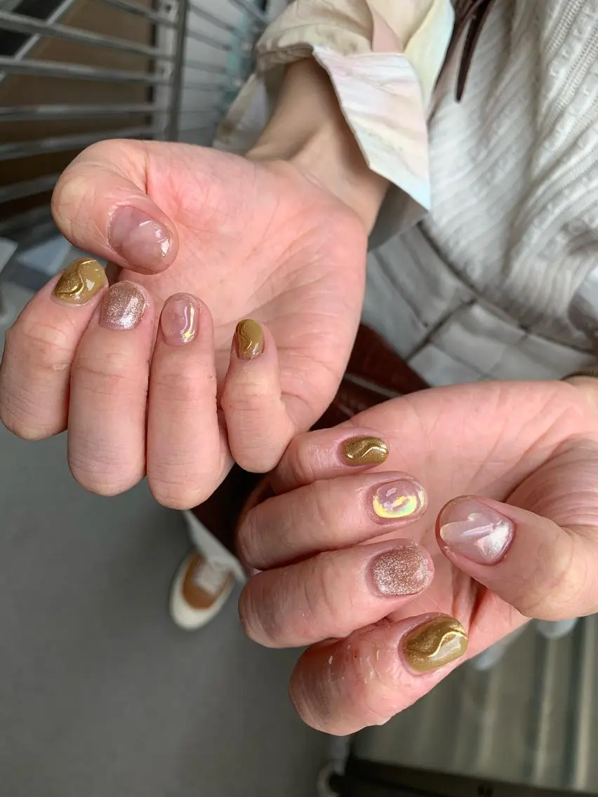 ネイル ニュアンスネイル マキノ ユイのネイルデザイン
