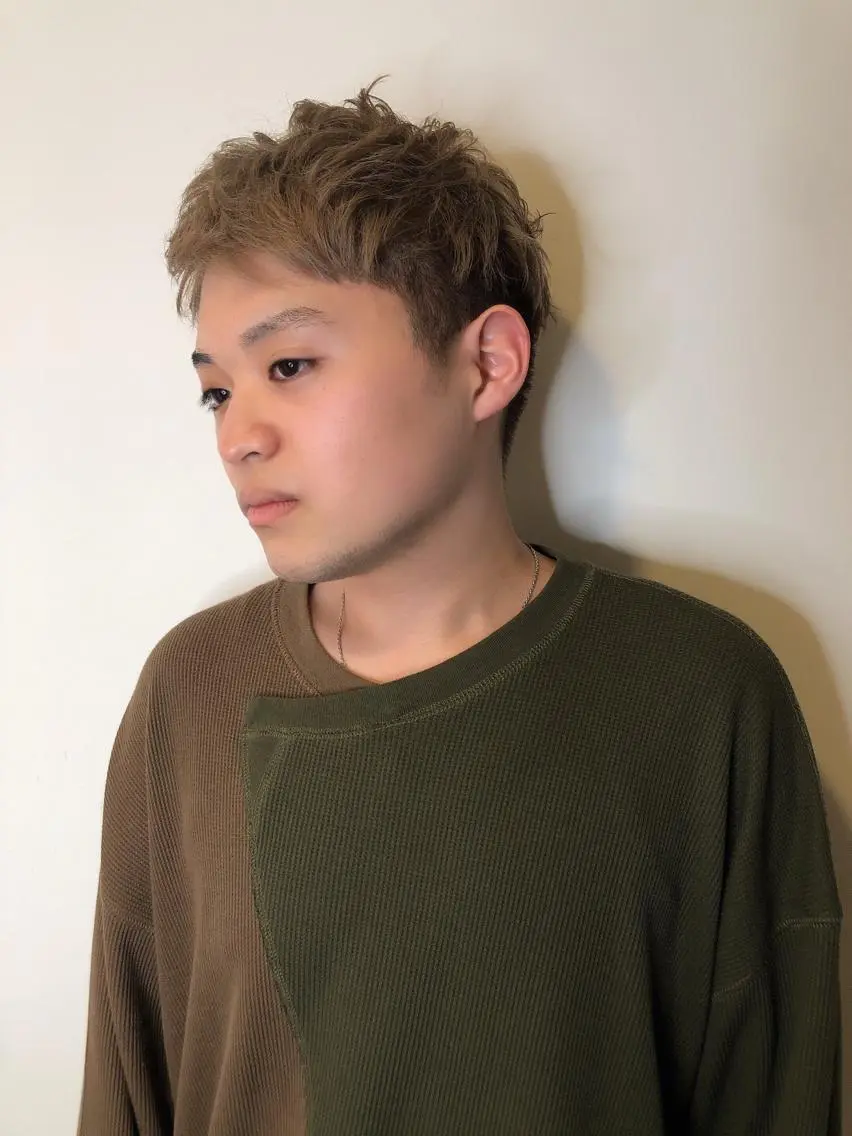 ショート カラー メンズ アッシュ ベージュカラー 永井 亜実のヘアスタイル
