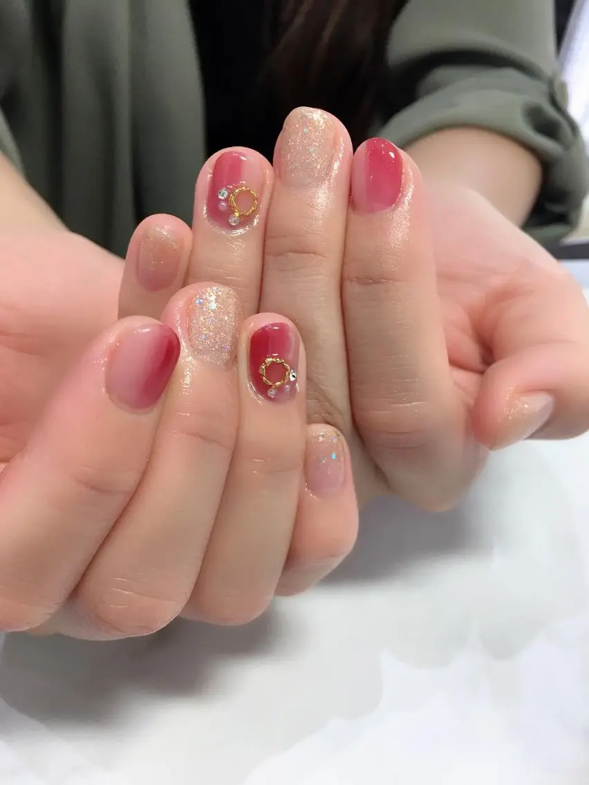 ネイル ボルドー キラキラネイル ラメ(グリッター) BETTISH. KUMIKO☺︎︎のネイルデザイン