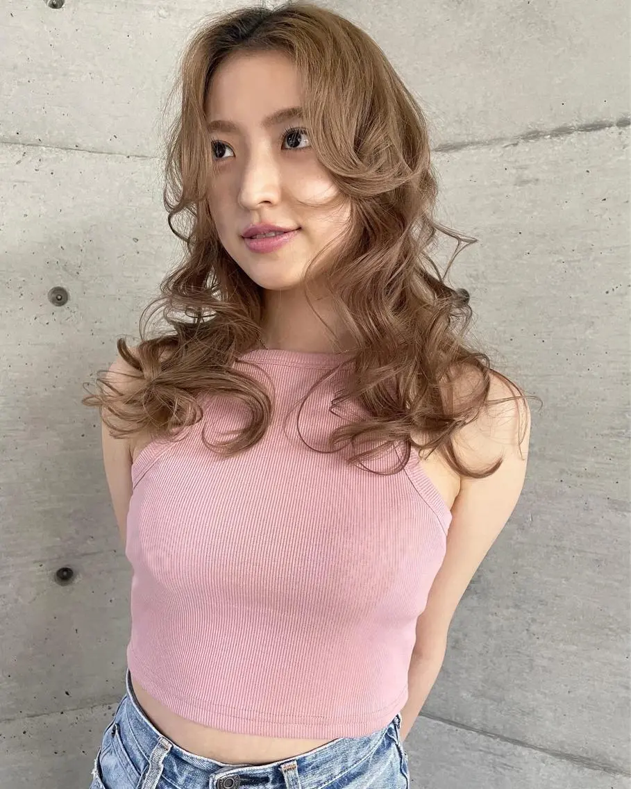 葉 /レイヤーカットのヘアスタイル