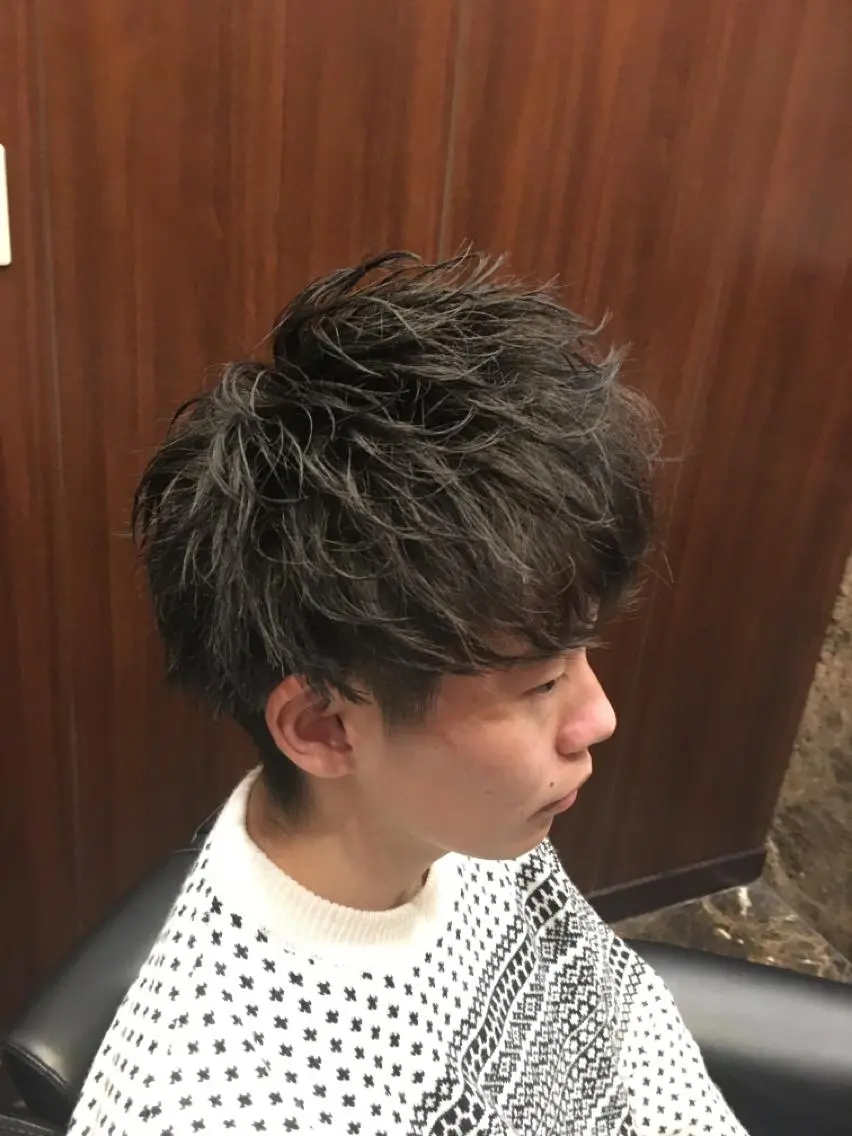 ミディアム パーマ メンズ ミディアムパーマ メンズパーマ ツイストスパイラルパーマ スパイラルパーマ ✨メンズ特化 理容室✨遠藤 陸のヘアスタイル