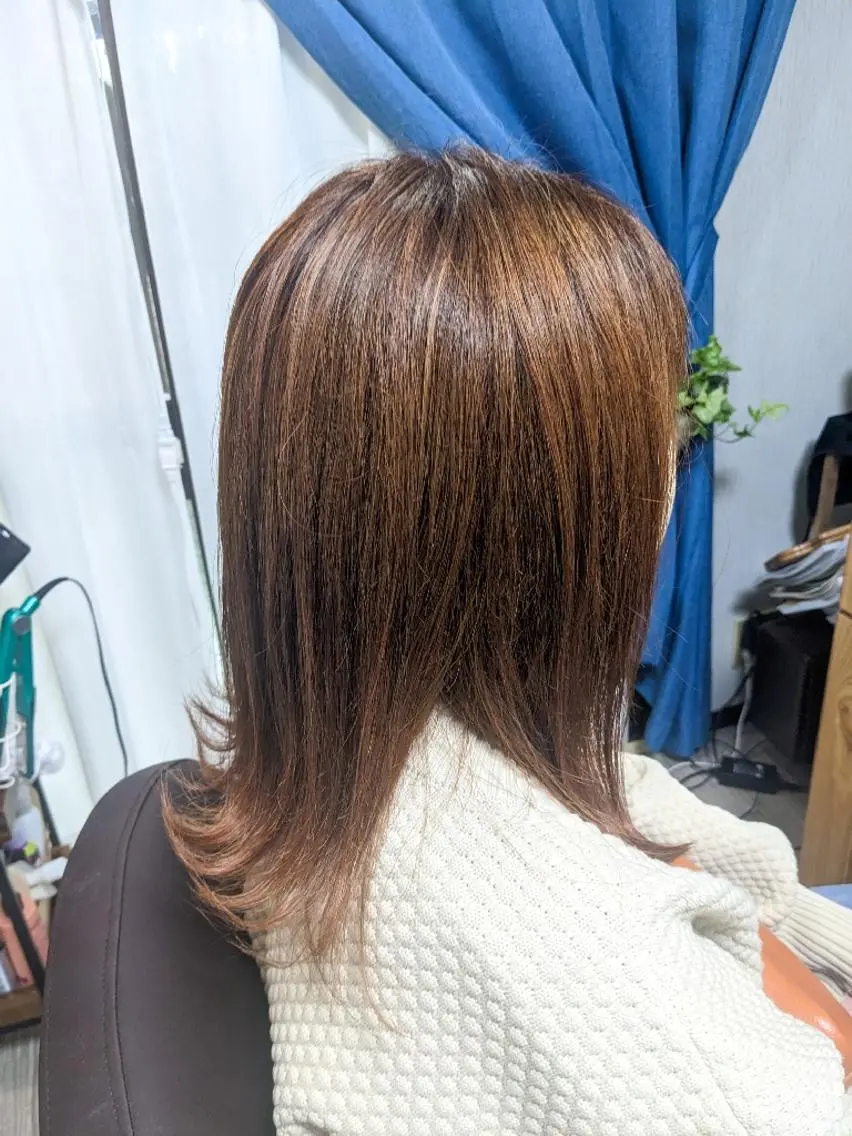 ミディアム カラー カット ヘアカラー トリートメント 池田 恵久美のヘアスタイル