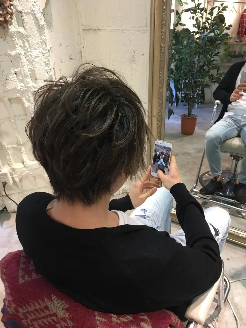 ミディアム カラー メンズ アディクシーカラー カット ヘアカラー CALMHAIR 五十實淳のヘアスタイル