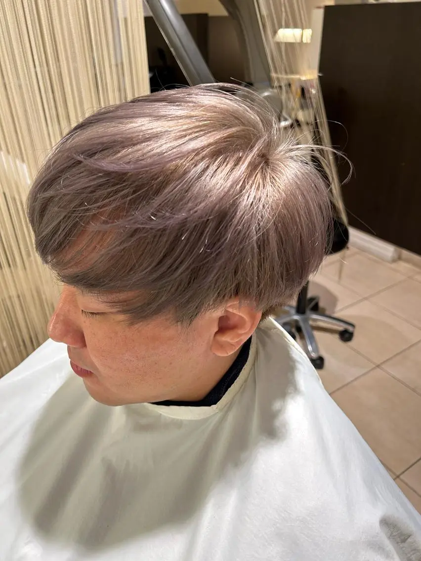 カラー ベージュカラー ダブルカラー ミルクティーベージュ 西平 太のヘアスタイル