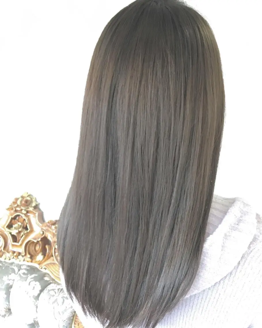 セミロング カラー パーマ ヘアアレンジ アッシュ ベージュカラー エグチ アキラのヘアスタイル