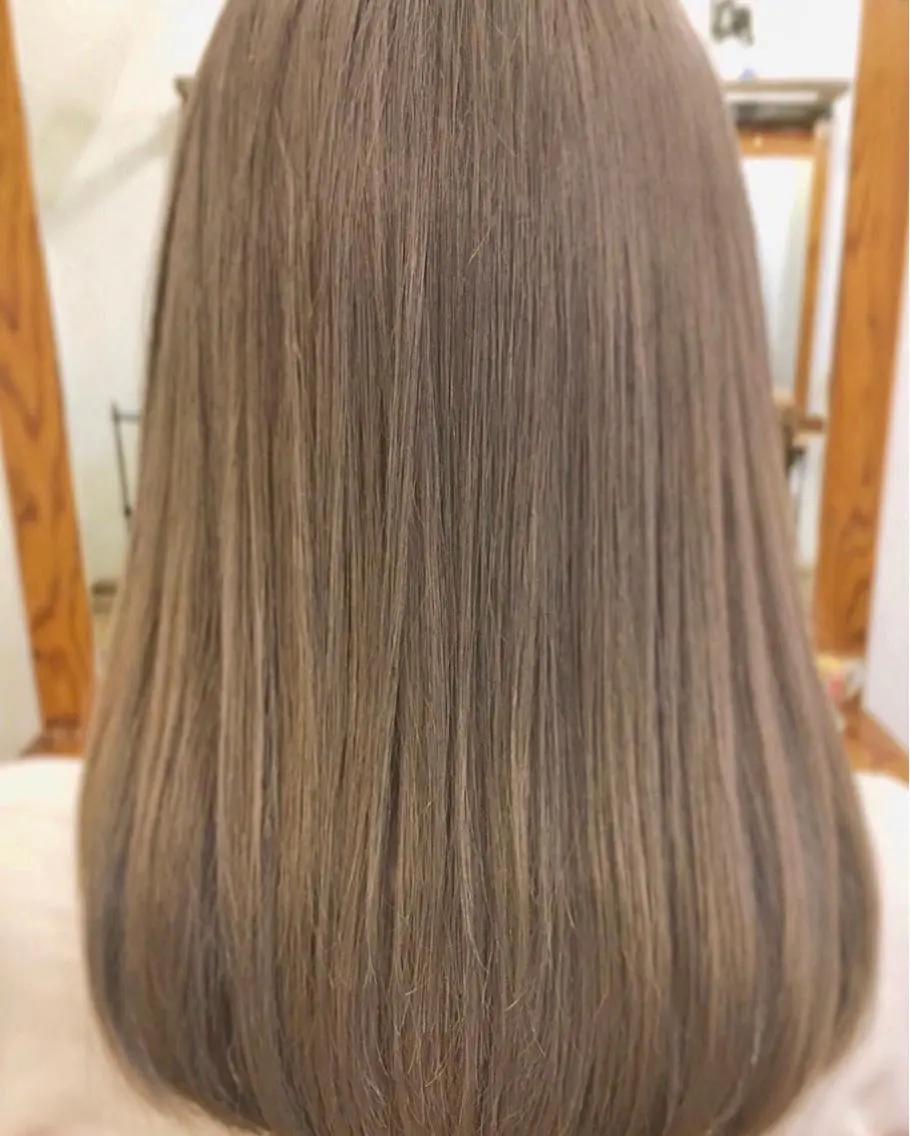セミロング カラー ブリーチ ヘアカラー トリートメント 千 田のヘアスタイル