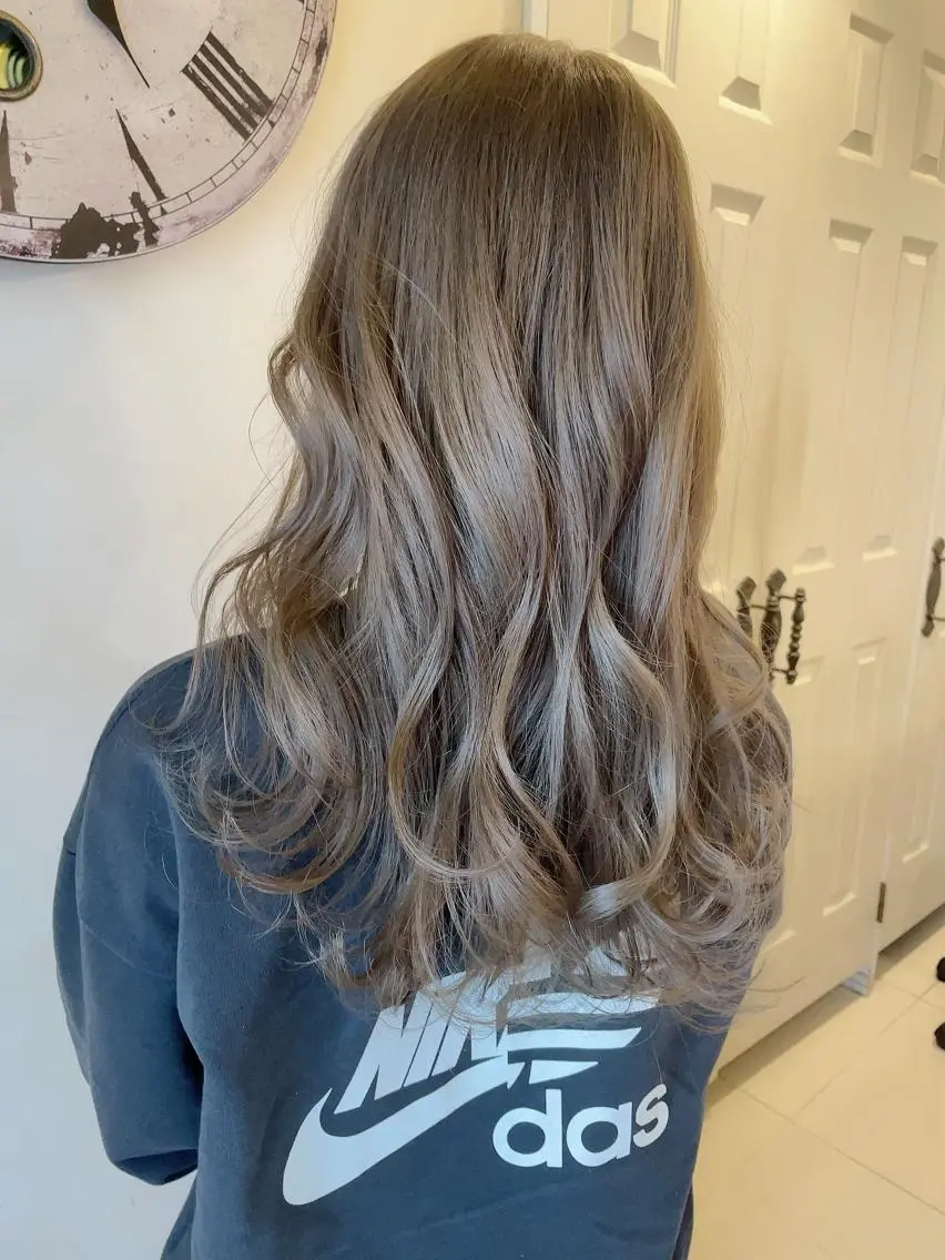 ロング カラー カット ヘアカラー トリートメント 古田 昂也のヘアスタイル