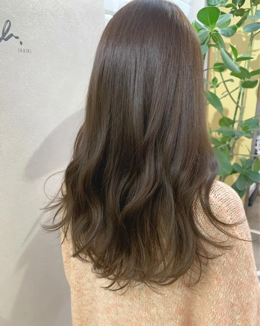 ロング カラー ベージュカラー hubhair レイヤー/透明感のヘアスタイル