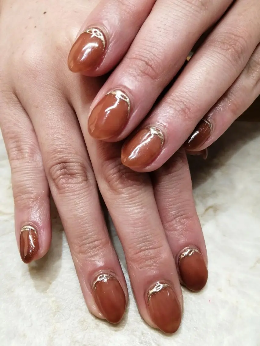 ネイル アートネイル ブラウン ミラーネイル 春ネイル いとう えみりのネイルデザイン
