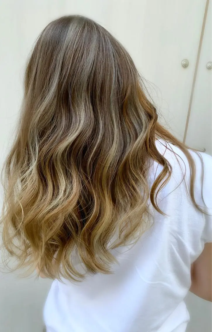 ロング カラー バレイヤージュ レイヤーカット カット ヘアカラー 🤍デザインカラー 特化🤍HIROのヘアスタイル