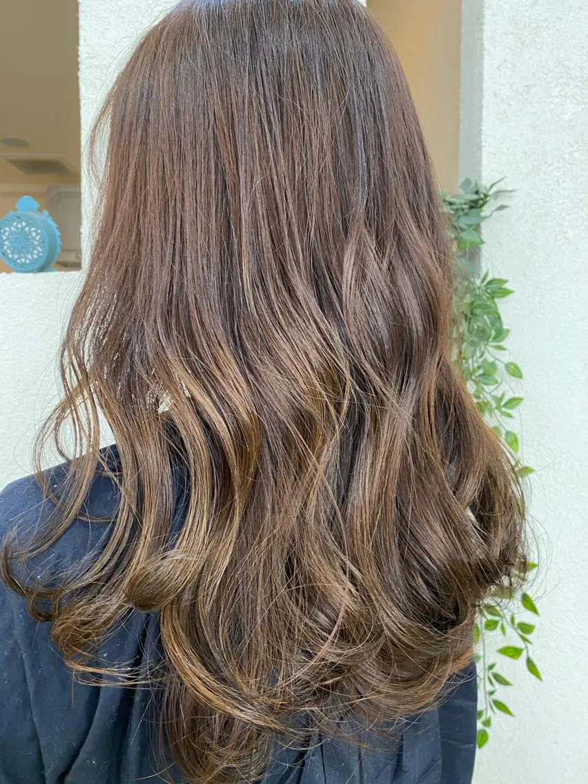 セミロング カラー 才門 真菜のヘアスタイル