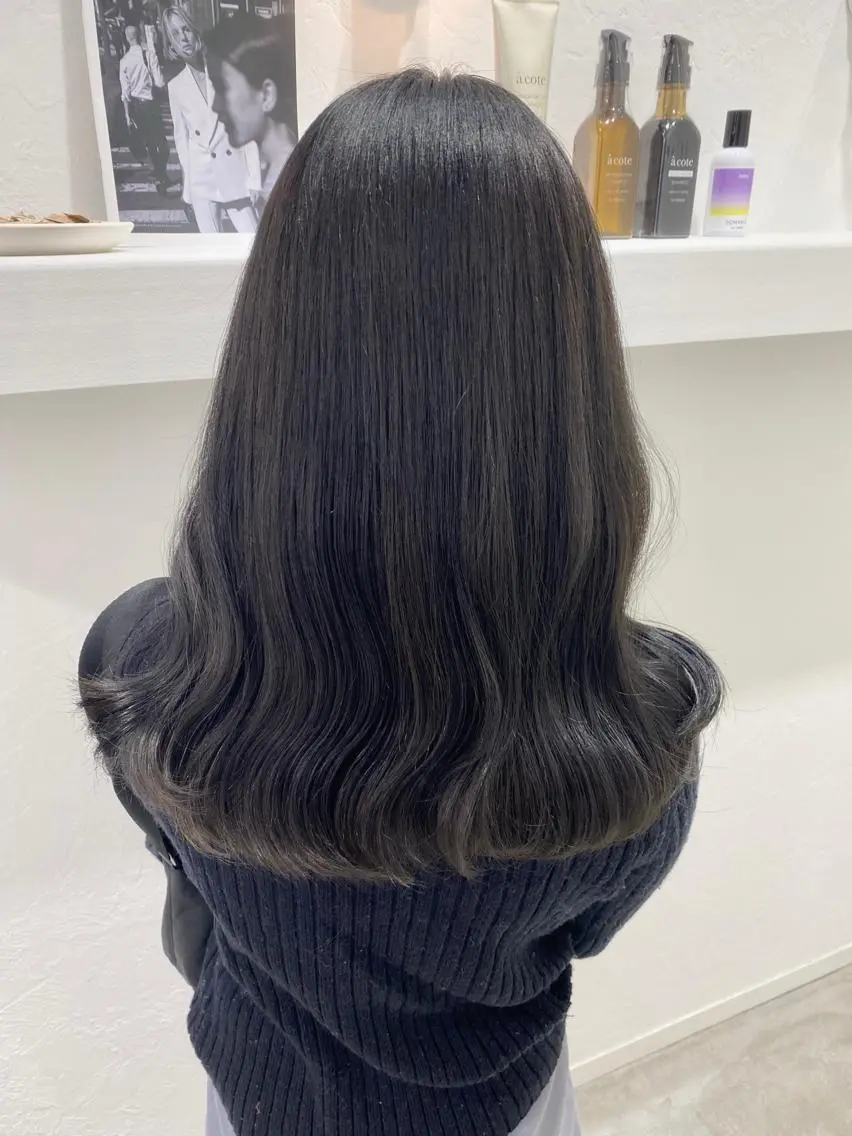 ロング カラー 黒髪 ヘアカラー トリートメント 艶カラー/韓国風ヘア 🩵shioneのヘアスタイル