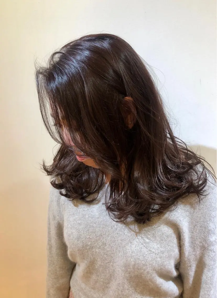ミディアム カラー パーマ ヘアアレンジ カット ヘアカラー トリートメント 新宿/顔周りカット +レイヤー=しずく♩のヘアスタイル