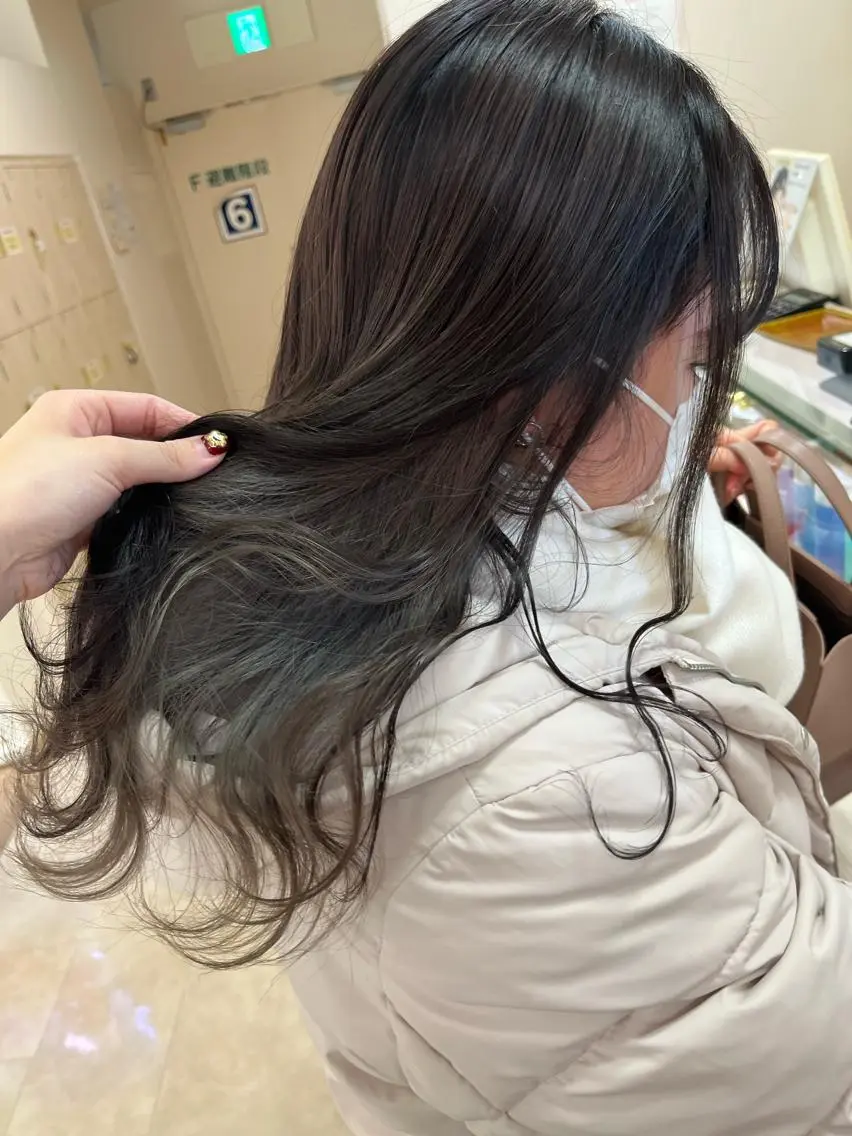 ロング カラー ヘアカラー トリートメント 暖色/ブリーチカラー 🎀 M i k uのヘアスタイル