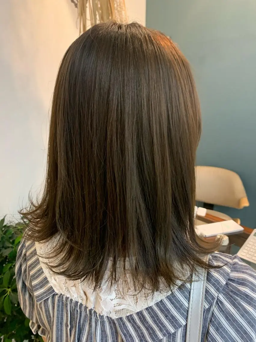 ミディアム カラー ブリーチ グレージュ ブリーチなしカラー オリーブグレージュ オリーブグレー ヘアカラー 縮毛矯正 中目黒🌼 🌼ハナのヘアスタイル