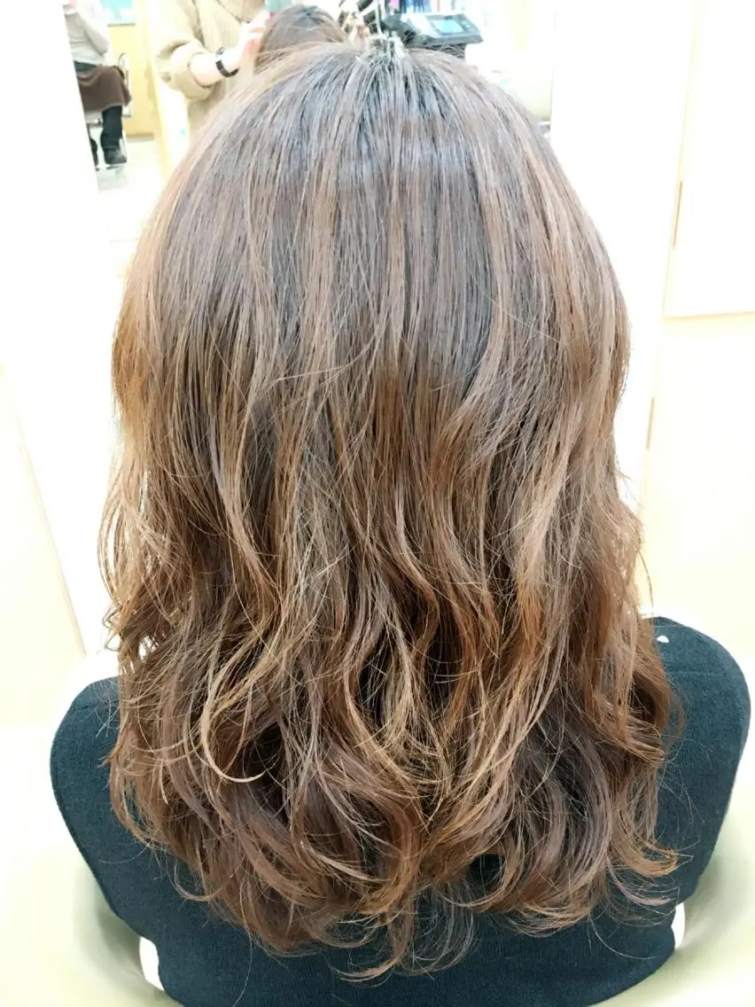 パーマ 福原 亜祐美のヘアスタイル