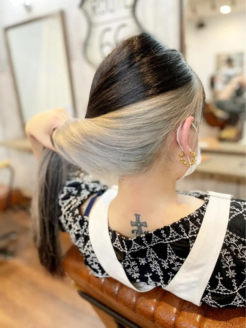 ロング カラー アッシュ ブリーチ インナーカラー ホワイトアッシュ ヘアカラー kuroken ★feniceのヘアスタイル