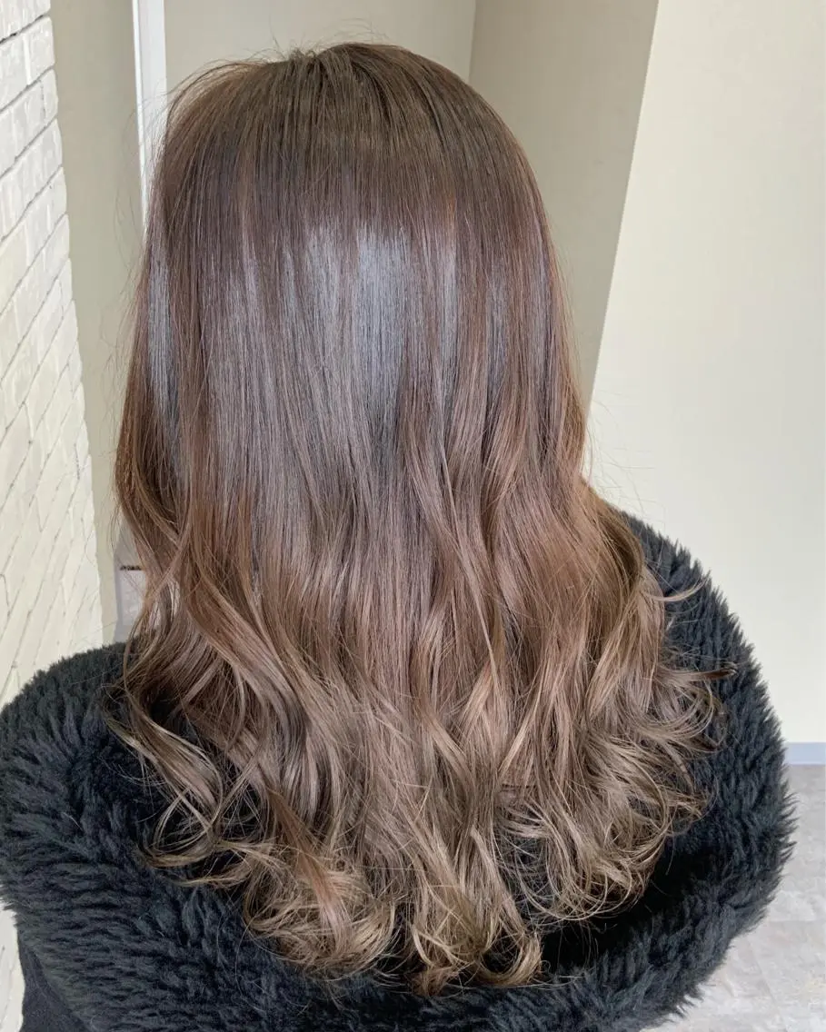 セミロング カラー ブリーチ グラデーションカラー イルミナカラー ブリーチなしカラー 🍀favori🍀 kanekoのヘアスタイル